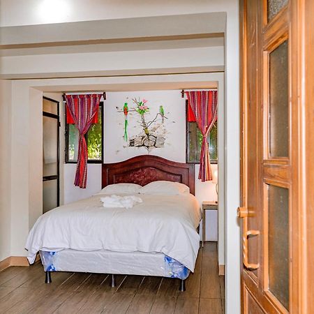 Hotel Ariana 圣佩德罗拉拉古纳 外观 照片